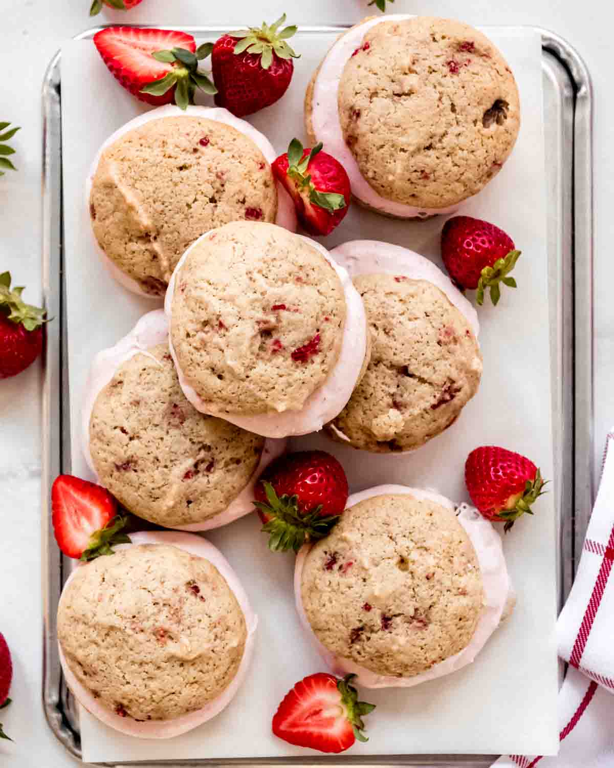 strawberry whoopie pies - Article 1
